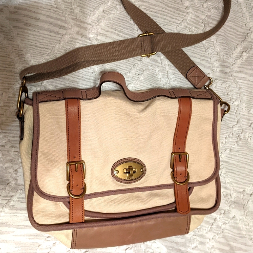 Fossil messenger bag